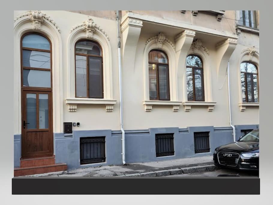 Апартаменты 2Br Blue Cloud In The Centre Бухарест Экстерьер фото