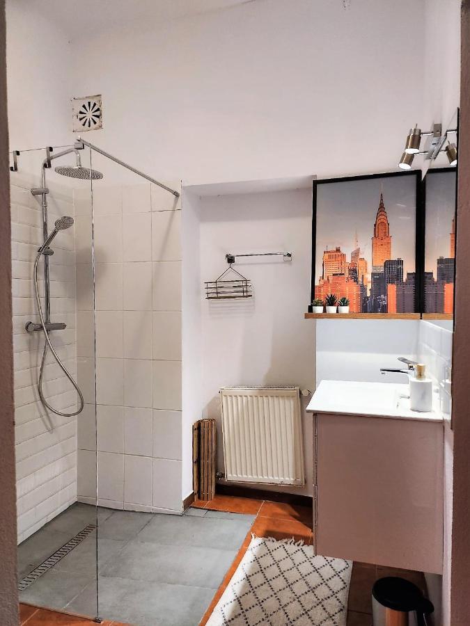 Апартаменты 2Br Blue Cloud In The Centre Бухарест Экстерьер фото