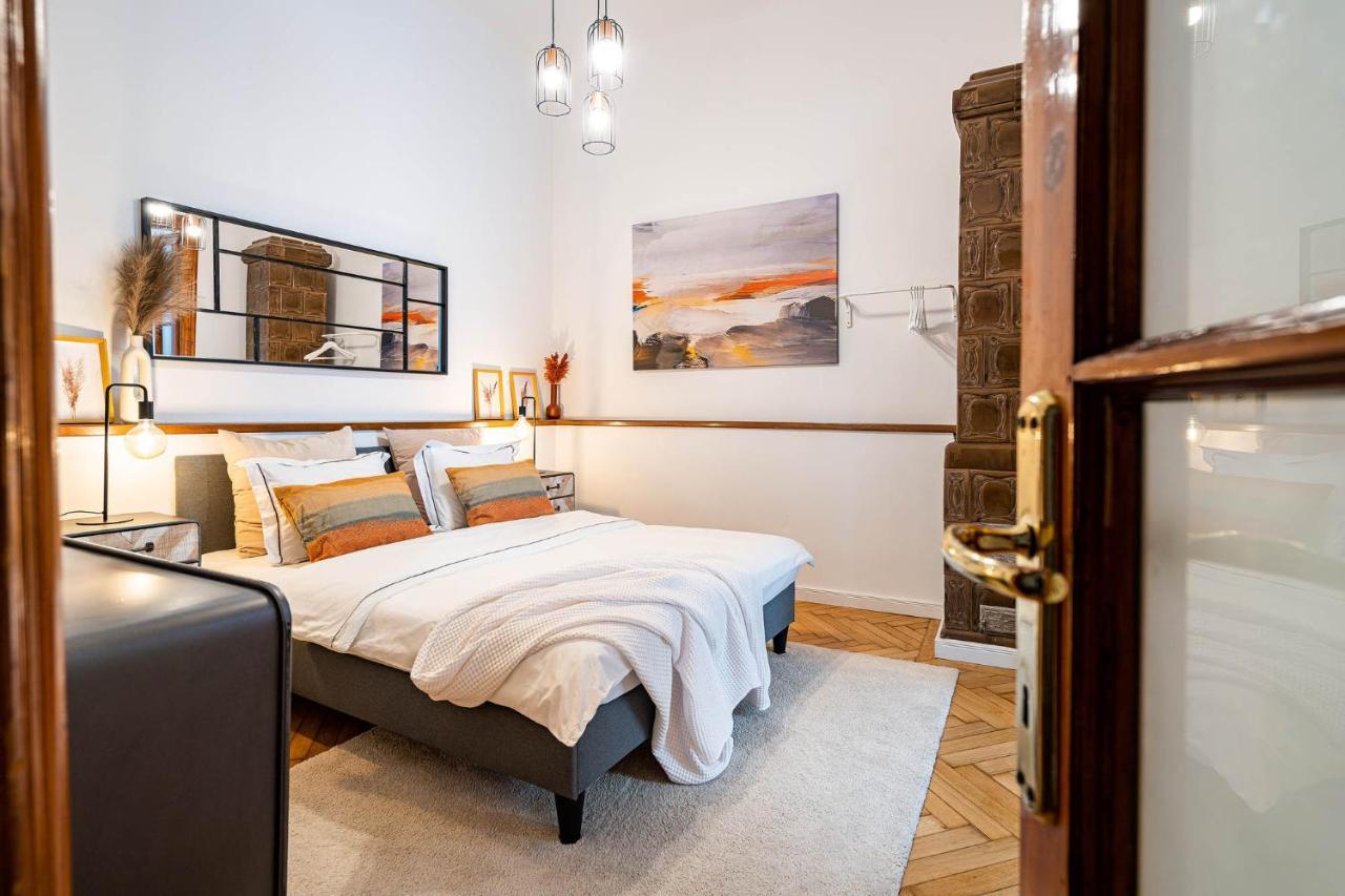 Апартаменты 2Br Blue Cloud In The Centre Бухарест Экстерьер фото