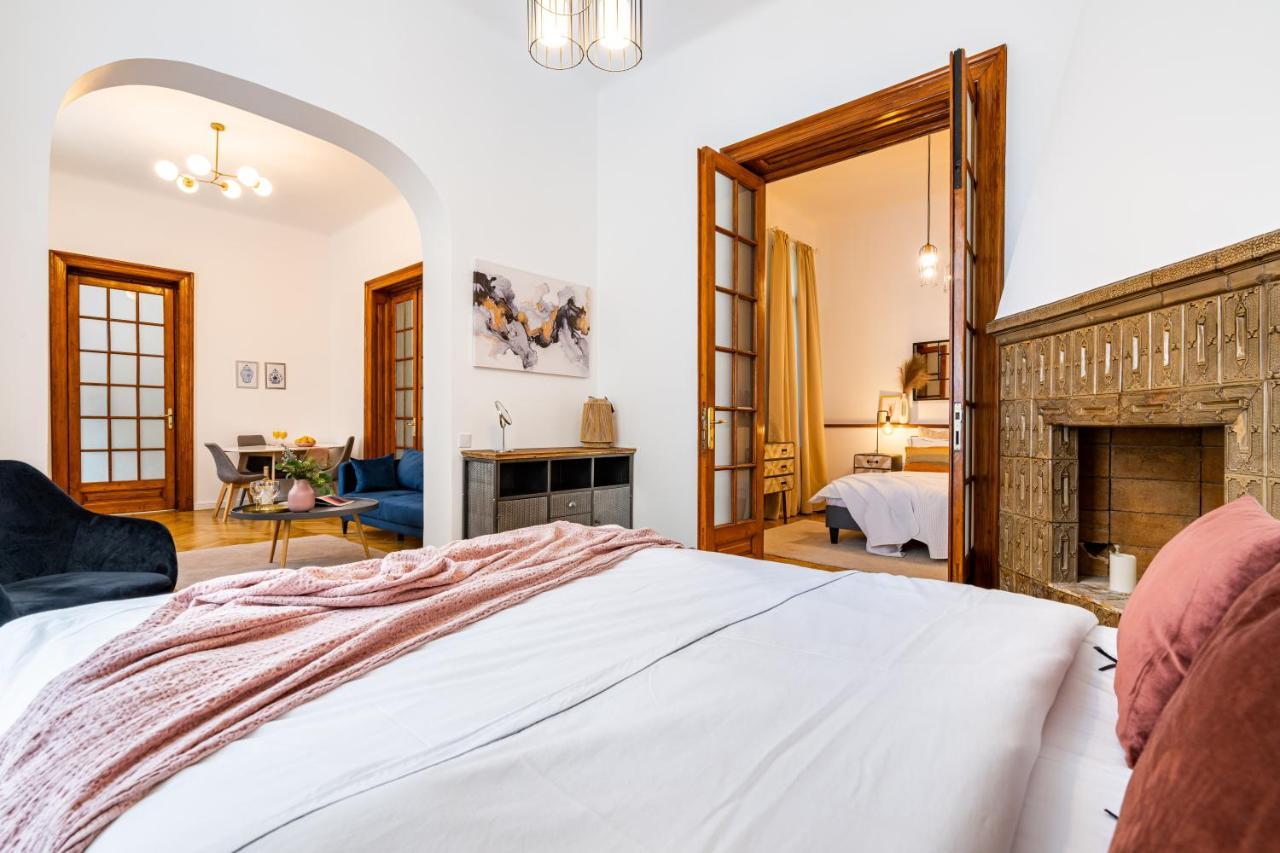 Апартаменты 2Br Blue Cloud In The Centre Бухарест Экстерьер фото